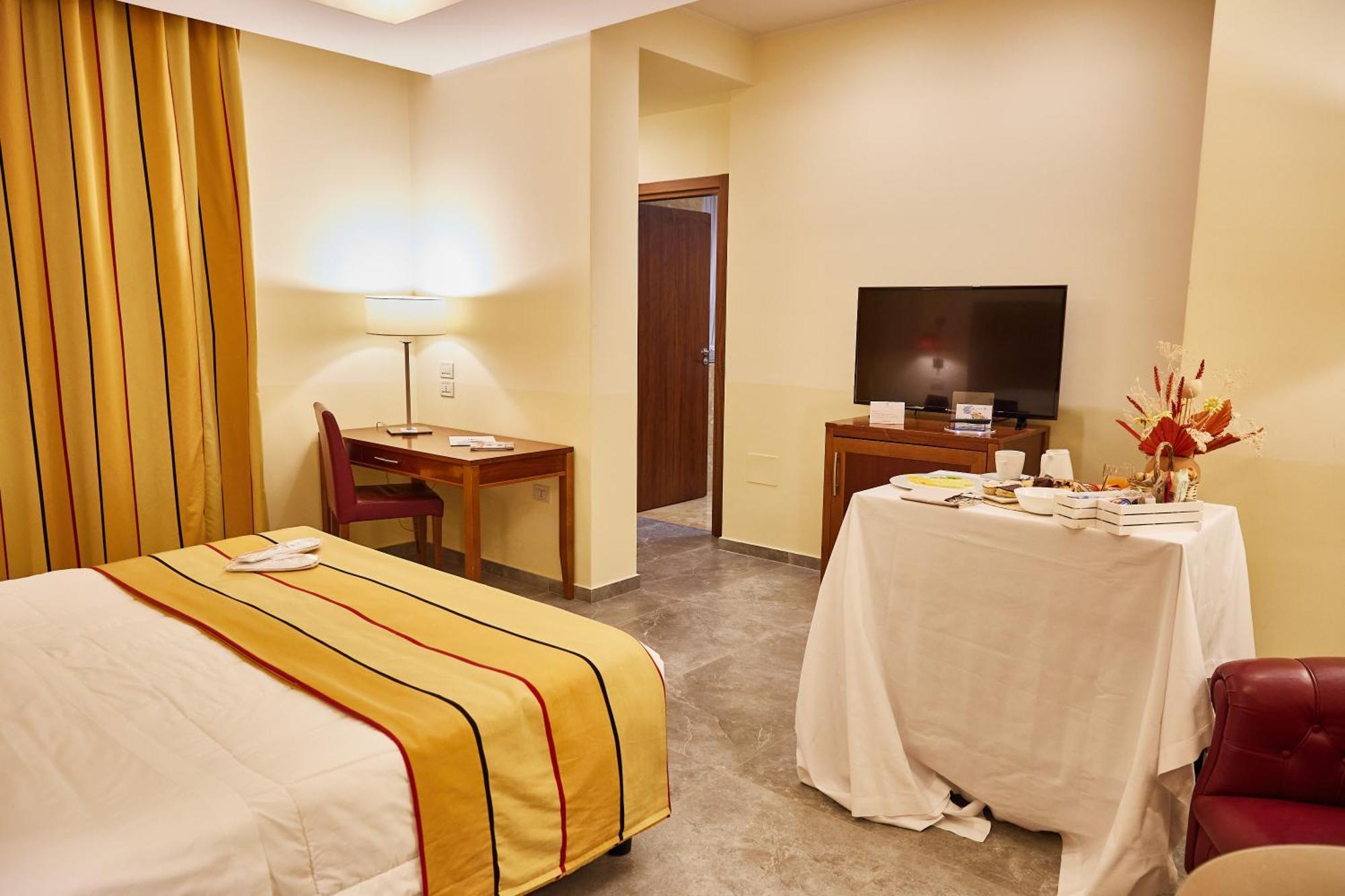 Appia Antica Hotel Corato Eksteriør bilde